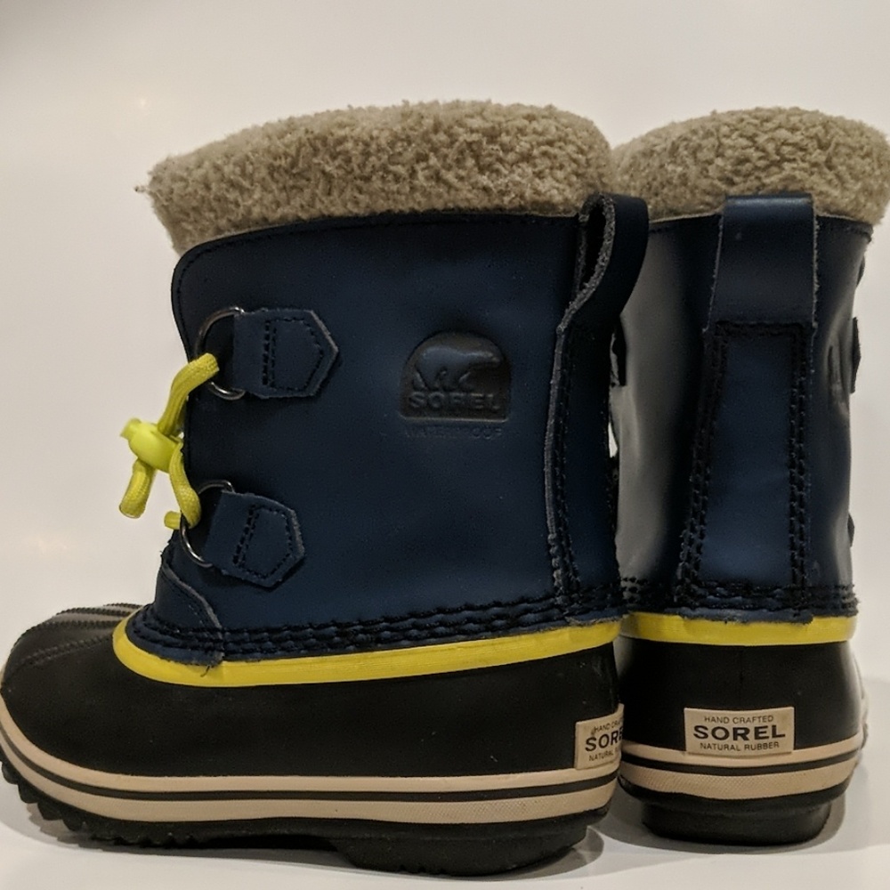 Boys Sorel Snow Boots size 13